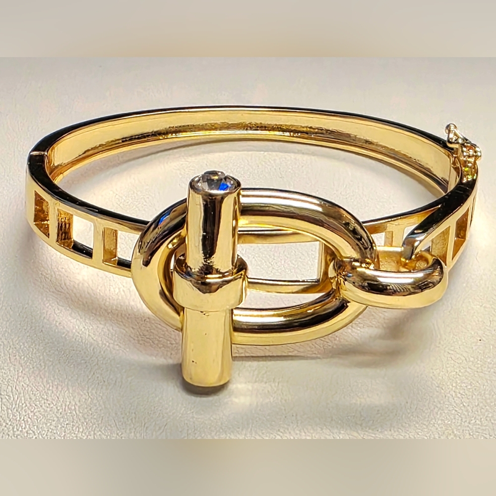 Toggle Bangle - Picture 2 of 5